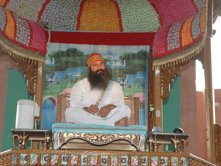 Dera Sacha Sauda chief  ram rahim parole finished will go to sunaria jail back Haryana News: रेप के आरोपी डेरा प्रमुख राम रहीम की पैरोल खत्म, अब किसी भी वक्त करना होगा सरेंडर