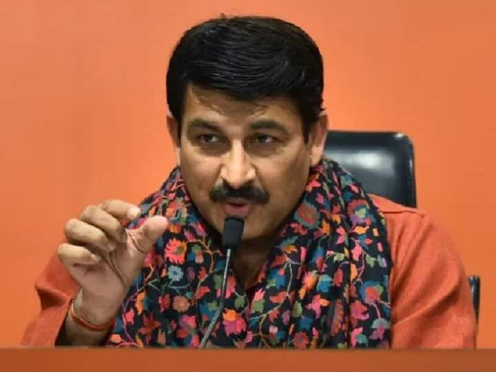 Satyendar Jain massage video BJP Manoj Tiwari asked question to CM Kejriwal सत्येंद्र जैन की मसाज वीडियो पर BJP ने केजरीवाल पर उठाए कई सवाल, पूछा- जेल में क्या कर रहे थे चार लोग?