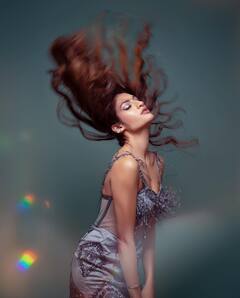 TMC खासदार नुसरत जहाँचा बोल्ड अवतार; फोटो चर्चेत!