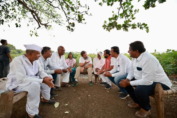 Bharat Jodo Yatra rahul gandhi in buldhana maharashtra latest marathi news Bharat Jodo: महाराष्ट्रात यात्रेच्या शेवटच्या सभेत राहुल गांधी म्हणाले,  महाराष्ट्रातील अनुभव समृद्ध करणारा