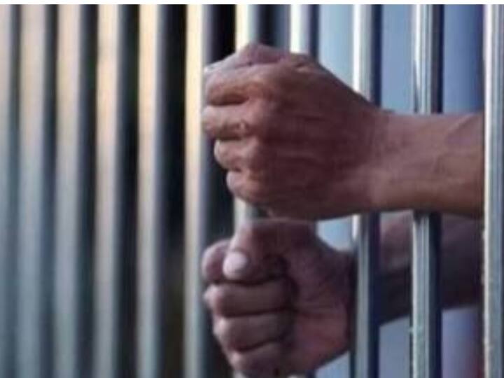 Nagaland 9 prisoner escape from Mon district jail police launched search operation Nagaland Jail: नागालैंड की जेल से 9 खूंखार कैदी फरार, इनमें 2 सजायाफ्ता भी, सर्च ऑपरेशन तेज