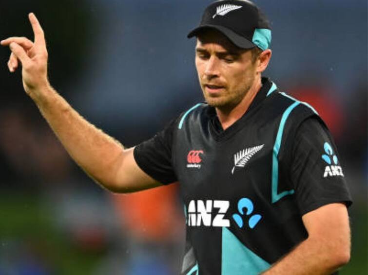 Tim Southee Hat-Trick IND vs NZ 2nd T20 Leading Wicket-Taker Mens T20I Picks up his Second Hat-Trick T20 Format Ind vs NZ 2nd T20I: Kiwi Pacer Tim Southee Takes Hat-Trick Against India - Watch