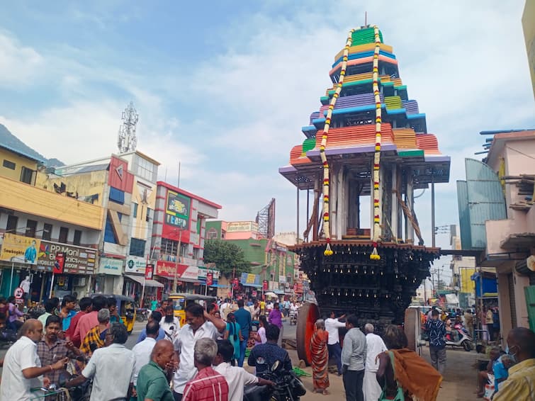 Thiruvannamalai:   Annamalaiyar Temple Murugar Chariot Vellotam preparations stop TNN அண்ணாமலையார் கோவில் முருகர் தேர் வெள்ளோட்டம்  திடீர்  ஒத்திவைப்பு - பக்தர்கள் ஏமாற்றம்