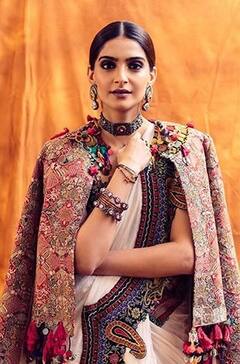 Wedding Outfit: વેડિંગ સિઝનમાં યુનિક લૂક માટે જેકેટની સાથે સાડીને આપો મોર્ડન ટ્વિસ્ટ