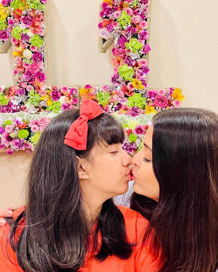 ऐश्वर्या राय और अभिषेक बच्चन की बेटी आराध्या बच्चन (Aaradhya Bachchan) ने बीते 18 नवंबर 2022 को अपना 11वां बर्थडे सेलिब्रेट किया. उनके जन्मदिन के इस खास मौके पर बच्चन परिवार की ओर से रविवार 19 नवंबर 2022 को एक ग्रैंड पार्टी रखी गई.