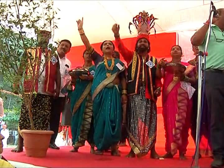 प्रस्तावित वाढवण बंदराविरोधात या आंदोलनाला शिवसेनेच्या ठाकरे गटानेही पाठिंबा दिला आहे.