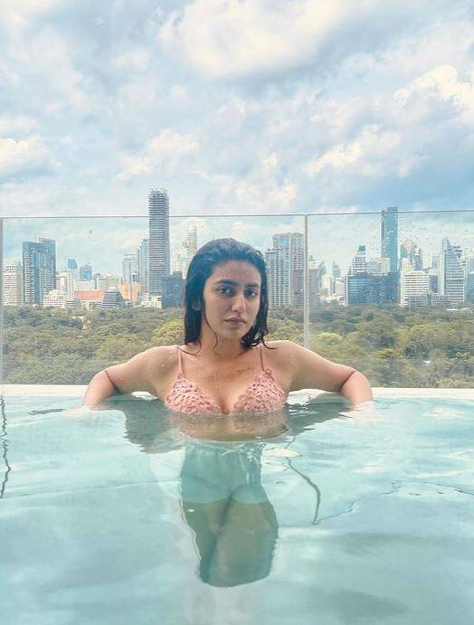 प्रियानं वाढवला सोशल मीडियाचा पारा