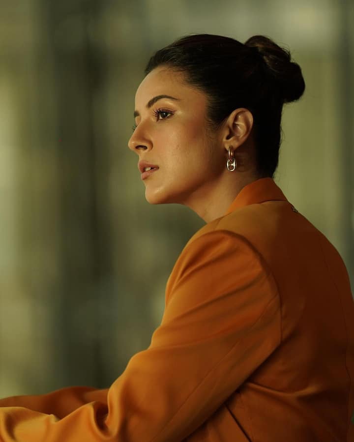 'बिग बॉस सीझन 13' मध्ये दिसलेली शहनाज गिल लोकांच्या मनात इतकी घर करून गेली आहे की लोक तिच्या प्रत्येक स्टाइलचे वेडे झाले आहेत. (फोटो सौजन्य :shehnaazgill/इंस्टाग्राम )