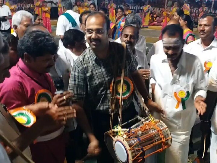 Video : ஒயிலாட்டம் ஆடிய கோவை மாவட்ட ஆட்சியர் சமீரன்.. பம்பை இசைத்து அசத்தல்..!