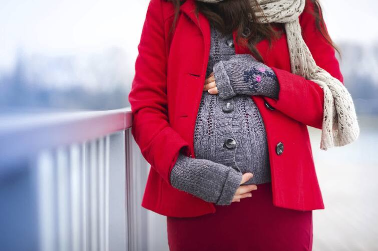 Winter Pregnancy Care: Know how your clothes should be for winter pregnancy Winter Pregnancy Care : ਸਰਦੀਆਂ ਦੀ ਗਰਭ ਅਵਸਥਾ ਲਈ ਕਿਹੋ ਜਿਹੇ ਹੋਣੇ ਚਾਹੀਦੇ ਤੁਹਾਡੇ ਕੱਪੜੇ, ਜਾਣੋ