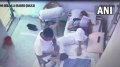 Punjab News: ਮੰਤਰੀ ਦੀ ਮਾਲਿਸ਼ ਵਾਲੀ ਵੀਡੀਓ 'ਤੇ ਘਿਰੀ ਆਮ ਆਦਮੀ ਪਾਰਟੀ, ਮਜੀਠੀਆ ਨੇ ਮੰਗਿਆ ਕੇਜਰੀਵਾਲ ਦਾ ਅਸਤੀਫਾ