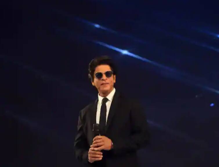 Bollywod Star Shah Rukh Khan to Be Honored at Red Sea International Film Festival Shah Rukh Khan : परदेशातही 'किंग खान'चा डंका; रेड सी इंटरनॅशनल फिल्म फेस्टिव्हलमध्ये शाहरुखला केलं जाणार सन्मानित