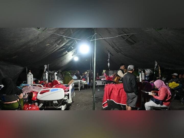The Indonesian meteorology service cautioned inhabitants around the quake to be on the lookout for further earthquakes. Because of its location on the Pacific 