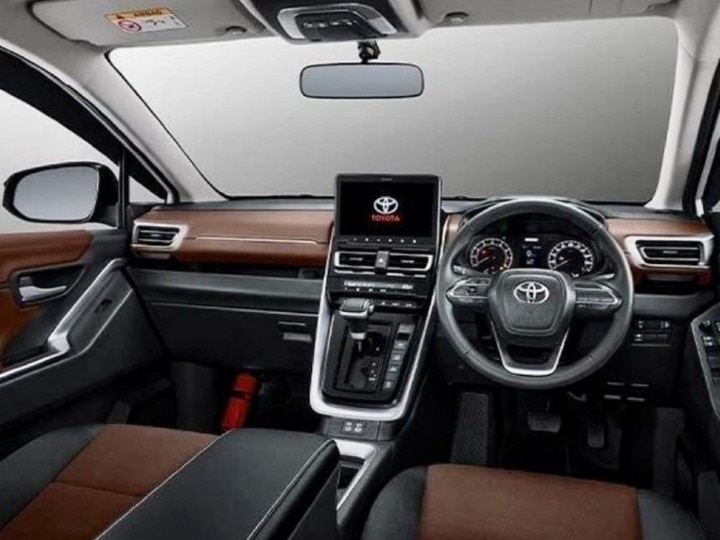 Toyota Innova Hycross Hybrid Interior Revealed — More Tech And Luxury