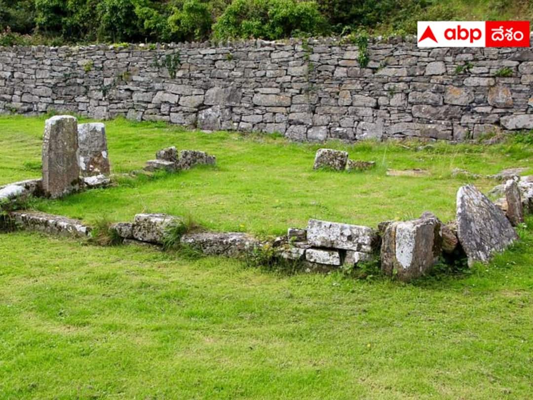 Krishna District News: చనిపోయి మూడ్రోజుల తర్వాత లేస్తానంటూ పాస్టర్ ప్రచారం, పోలీసులు ఎంట్రీ! Krishna District News Pastor Claims He Will Rise After Three Days of Death Krishna District News: చనిపోయి మూడ్రోజుల తర్వాత లేస్తానంటూ పాస్టర్ ప్రచారం, పోలీసులు ఎంట్రీ!