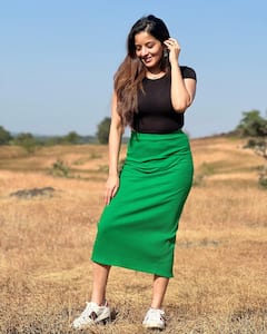 Monalisa Birthday : फर्श से अर्श तक का सफर तय कर चुकी हैं मोनालिसा, 120 रुपये से 18 करोड़ की मालकिन बनीं एक्ट्रेस