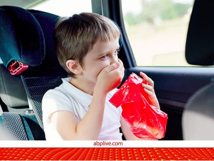 follow these tips to get rid of motion sickness and vomiting or Nausea while travelling in hills or plains Motion Sickness: बड़ी गाड़ियों में क्यों ज्यादा होती हैं उल्टियां? इन उपायों से तुरंत मिलेगा आराम