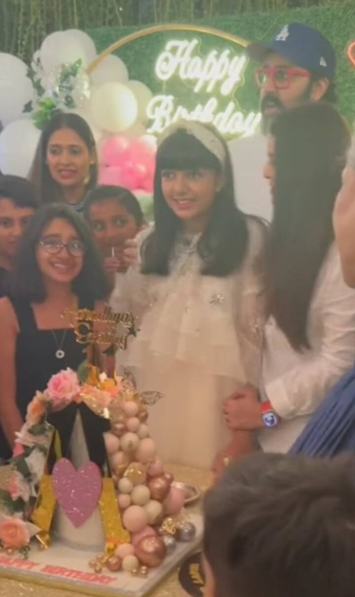 आराध्या बच्चन के बर्थडे सेलिब्रेशन की कई तस्वीरें सामने आई हैं, जो कि सोशल मीडिया पर खूब वायरल हो रही है.