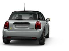 Mini Cooper SE इलेक्ट्रिक कार लॉन्च, फक्त 7 सेकंदात पकडते 100 किमी तासाचा वेग