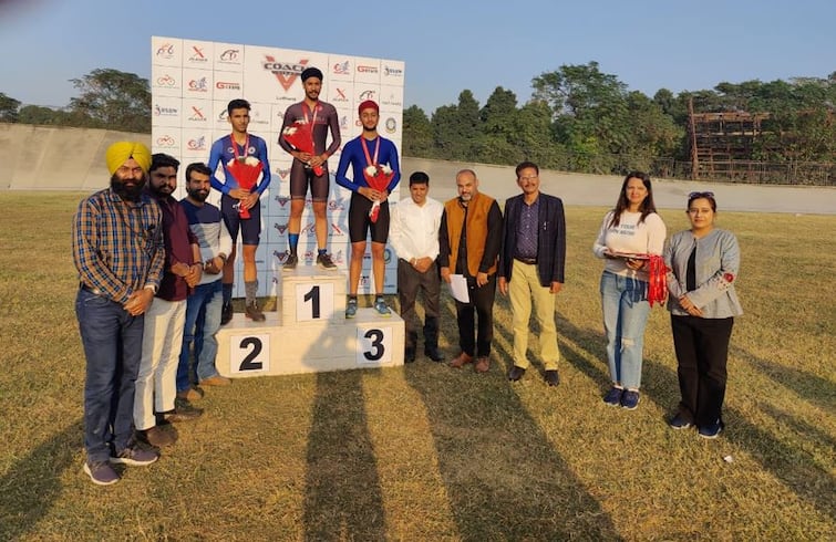 cycling game players of Amritsar district won the medal ਲੁਧਿਆਣਾ ਵਿੱਚ ਅੰਮ੍ਰਿਤਸਰ ਜ਼ਿਲ੍ਹੇ ਦੇ ਸਾਈਕਲਿੰਗ ਗੇਮ ਦੇ ਖਿਡਾਰੀਆਂ ਨੇ ਮੈਡਲ ਪ੍ਰਾਪਤ ਕਰਕੇ ਕੀਤਾ ਨਾਮ ਰੌਸਨ