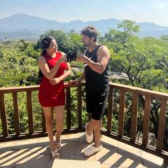 Monalisa Photos: बर्थडे पर मोनालिसा ने पति के साथ शेयर की रोमांटिक फोटोज, रेड शॉर्ट ड्रेस में इंजॉय कर रहीं वेकेशन