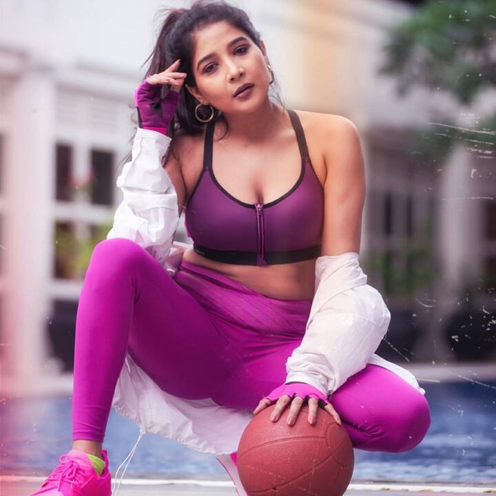 சொல்லடி அவனுக்கு நான் சலாம் போடனும் !