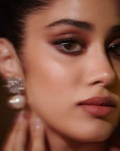 Janhvi Kapoor : कमसिन कली... शिमरी गाऊनमध्ये जान्हवीचा स्टनिंग लूक
