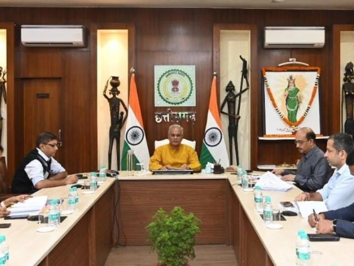 Chhattisgarh: सीएम बघेल ने की समीक्षा बैठक, अवैध निर्माण के नियमितीकरण को लेकर दिए ये सख्त निर्देश Chhattisgarh CM bhupesh Baghel review meeting instructions regarding regularization of illegal constructions ANN Chhattisgarh: सीएम बघेल ने की समीक्षा बैठक, अवैध निर्माण के नियमितीकरण को लेकर दिए ये सख्त निर्देश