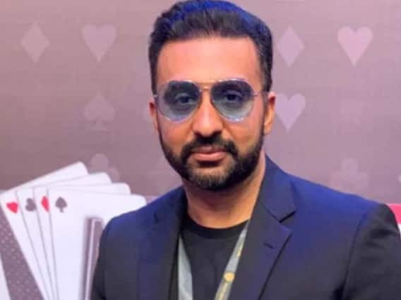 5 स्टार होटलों में एडल्ट फिल्में बना रहे थे Shilpa Shetty के पति Raj Kundra, मुंबई पुलिस ने दाखिल की चार्जशीट 5 स्टार होटलों में एडल्ट फिल्में बना रहे थे Shilpa Shetty के पति Raj Kundra, मुंबई पुलिस ने दाखिल की चार्जशीट