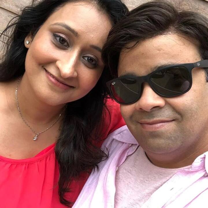 कीकू शारदा – अपनी कमाल की अदाकारी से कपिल शर्मा में चार चांद लगाने वाले एक्टर कीकू शारदा की पत्नी का नाम प्रियंका शारदा है. कीकू कई बार अपनी पत्नी के साथ सोशल मीडिया पर तस्वीरें शेयर कर चुके हैं. उनकी पत्नी एक हाउस वाइफ हैं.