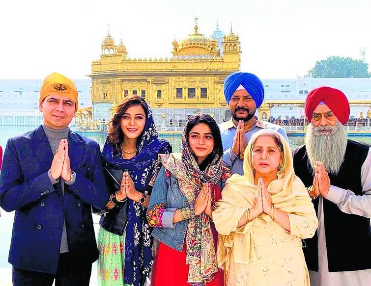 Amritsar News: The artists of the show 'Dil ki Barat' paid obeisance to Sri Harimandar Sahib Amritsar News : ‘ਦਿਲ ਦੀਆਂ ਗੱਲਾਂ’ ਸ਼ੋਅ ਦੇ ਕਲਾਕਾਰ ਸ਼੍ਰੀ ਹਰਿਮੰਦਰ ਸਾਹਿਬ ਹੋਏ ਨਤਮਸਤਕ