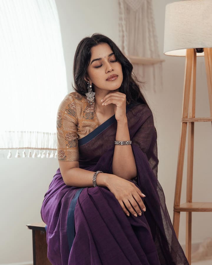 మృణాలిని రవి అందమైన ఫోటోలు -Image Credit: Mirnalini Ravi /Instagram