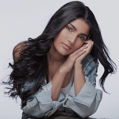 Salman Khan Niece: बेहद स्टाइलिश और खूबसूरत हैं सलमान की भांजी Alizeh Agnihotri, इस फिल्म से करेंगी डेब्यू