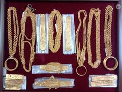 Crime: உள்ளாடைகள், மலக்குடலில் மறைத்து கடத்தல்..! கோவை விமான நிலையத்தில் 12 கிலோ தங்கம் பறிமுதல்..