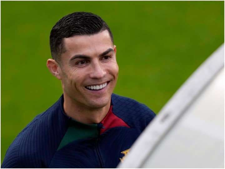 Cristiano Ronaldo to leave Manchester United club with immediate effect Cristiano Ronaldo: क्रिस्टियानो रोनाल्डो ने मैनचेस्टर यूनाइटेड क्लब छोड़ा