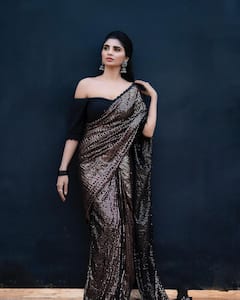 చమ్కీ చీరలో మెరిసిపోతున్న జబర్దస్త్ బ్యూటీ వర్ష