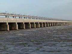 அமராவதி ஆற்றில் தண்ணீர் திறப்பு குறைப்பு; சாகுபடி பணிக்காக காவிரி ஆற்றில் தண்ணீர் திறப்பு