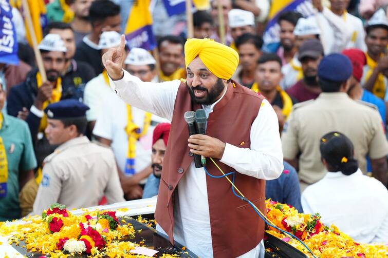 Overwhelming response to AAP’s road-shows proves that winds of change blowing in Gujarat: CM Bhagwant Mann 'ਆਪ' ਦੇ ਰੋਡ ਸ਼ੋਆਂ ਨੂੰ ਭਰਵਾਂ ਹੁੰਗਾਰਾ ਗੁਜਰਾਤ 'ਚ ਬਦਲਾਅ ਦੀ ਹਨੇਰੀ ਦਾ ਸਬੂਤ : ਸੀਐਮ ਭਗਵੰਤ ਮਾਨ