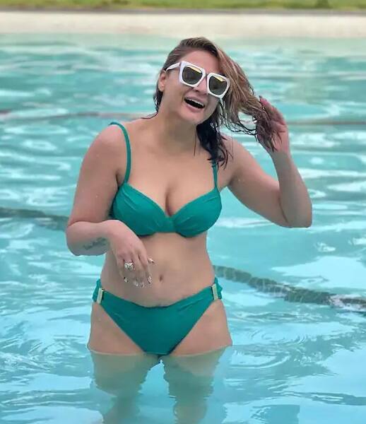 From Malaika to Urvashi Dholakia, these actresses flaunted their pregnancy stretch marks From Malaika to Urvashi Dholakia, these actresses flaunted their pregnancy stretch marks