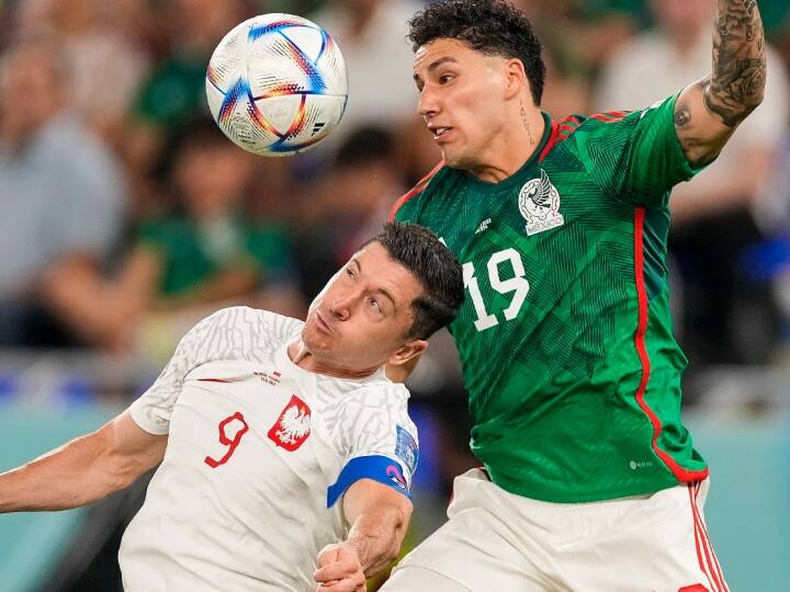 Poland and Mexico draw on third day of Football World Cup 2022 here know the complete news FIFA World Cup 2022: पोलैंड और मैक्सिको का मैच बराबरी पर छूटा, अतिरिक्त समय में भी दोनों टीमें नहीं कर सकी गोल