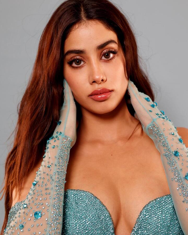 జాన్వీ అందమైన ఫోటోలు -Image Credit: Janhvi kapoor/Instagram