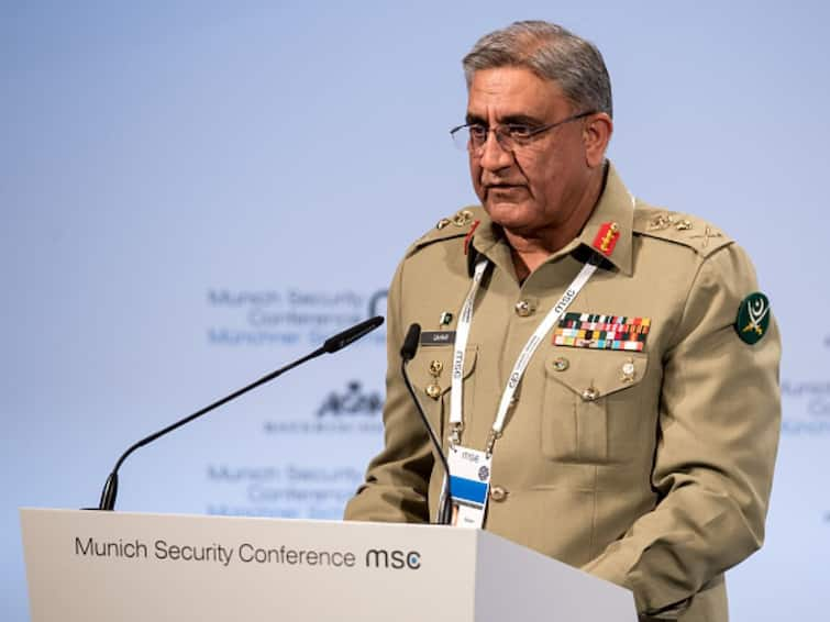 Pakistan Army Chief Retired General Qamar Javed Bajwa said he will impose martial law in Pakistan Defence Minister Khawaja Asif exposed Pakistan Army Chief : पाकिस्तान में लगा दूंगा मार्शल लॉ, सेना प्रमुख की धमकी पर रक्षामंत्री ने किया बड़ा खुलासा