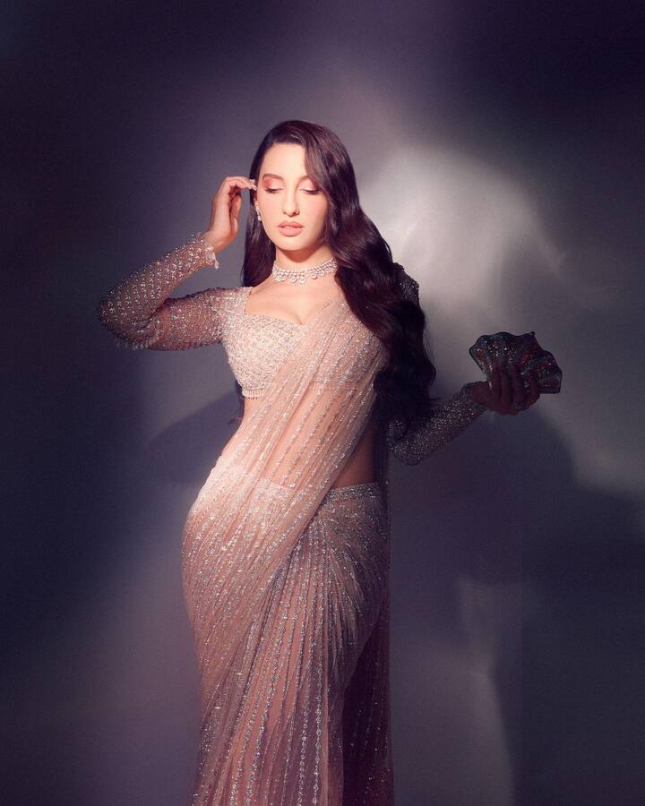 ચાહકો પણ નોરા ફતેહીના કાતિલ હોટ અંદાજને લાઈક કરી રહ્યા છે.