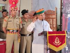 राजस्थान: गहलोत के मंत्री ने कलेक्टर को निकाला बाहर तो केंद्रीय मंत्री का फूटा गुस्सा, कही ये बात