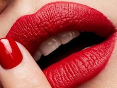 Lipstick Shades: लिपस्टिक्स के 5 ऐसे ट्रेडिंग शेड्स, जिसे आप किसी भी मौसम में लगाएं, दिखेंगी ग्लैमरस एंड खूबसूरत