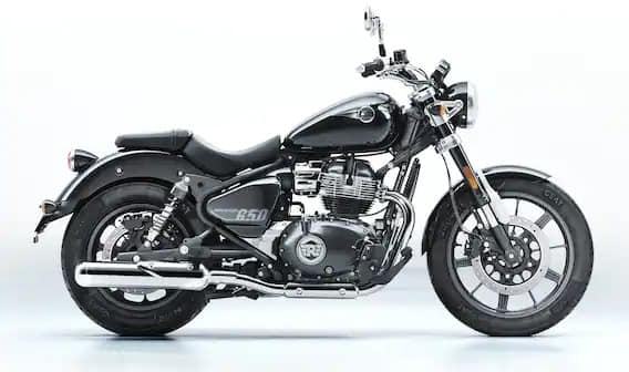 Super Meteor 650 একটি স্টিলের শক্তিশালী ফ্রেমে বসানো হয়েছে। সাসপেনশনের জন্য ​​সামনের দিকে USD ফর্ক ও পিছনে প্রিলোড-অ্যাডজাস্টেবল টুইন শক দিয়েছে কোম্পানি। মোটরসাইকেলটির সামনে (320mm) ও পিছনে (300mm) একটি করে ডিস্ক রয়েছে।