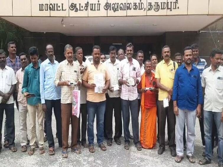 Dharmapuri District Cable TV Operators gave Petition to the District Collector TNN தனியார் சேவைக்கு செல்லும் வாடிக்கையாளர்கள்; கேபிள் டிவி ஆபரேட்டர்கள் வாழ்வாதாரம் பாதிப்பு