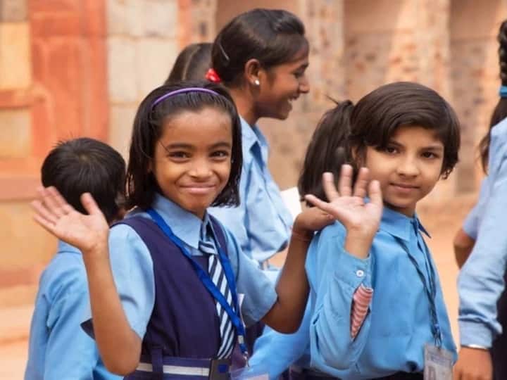 Top Five Government Scheme for Girl Child Know Their Features and Benefits  Government Schemes For Girl Child: बेटियों के लिए बेस्ट हैं ये 5 बड़ी सरकारी योजनाएं, पढ़ाई से लेकर शादी तक नहीं रहेगी टेंशन