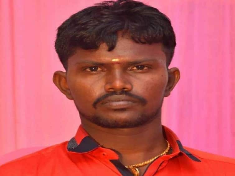 Crime: பணிக்கு சென்ற வாலிபர் சரமாரி வெட்டிக் கொலை - நெல்லையில் பயங்கரம் Nellai: gang murder teenager went to work and hacked him to death in nellai TNN Crime: பணிக்கு சென்ற வாலிபர் சரமாரி வெட்டிக் கொலை - நெல்லையில் பயங்கரம்