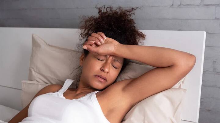 ਮਨੋਰੰਜਨ ਦੌਰਾਨ ਲਿਆ ਗਿਆ ਡਰਿੰਕ ਬਾਅਦ ਵਿੱਚ ਲੋਕਾਂ ਲਈ ਮੁਸੀਬਤ ਦਾ ਕਾਰਨ ਬਣ ਜਾਂਦਾ ਹੈ। ਅਸਲ 'ਚ ਮਸਤੀ ਦੇ ਮੂਡ 'ਚ ਲੋਕ ਵੀਕੈਂਡ 'ਤੇ ਇੰਨੇ ਜ਼ਿਆਦਾ ਚੜ੍ਹ ਜਾਂਦੇ ਹਨ ਕਿ ਸੋਮਵਾਰ ਨੂੰ ਦਫਤਰ 'ਚ ਕੰਮ ਕਰਨਾ ਮੁਸ਼ਕਲ ਹੋ ਜਾਂਦਾ ਹੈ।